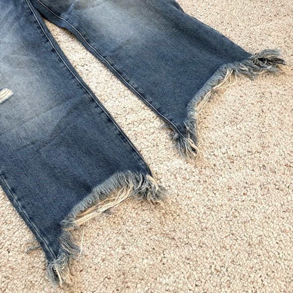 Free People for Lee High Rise Wide Leg Raw
Hem Cropped Jeans - Picture 7 of 9